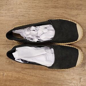 Laro Espadrilles Shoes Made in Spain Black Tan Vacation Beachy size 38 or 7.5-8